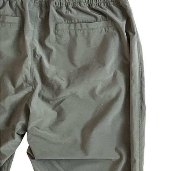 Athleta Olive Brooklyn Jogger Track Pants Size 8 Zipper Pockets Lightweight - Picture 5 of 8